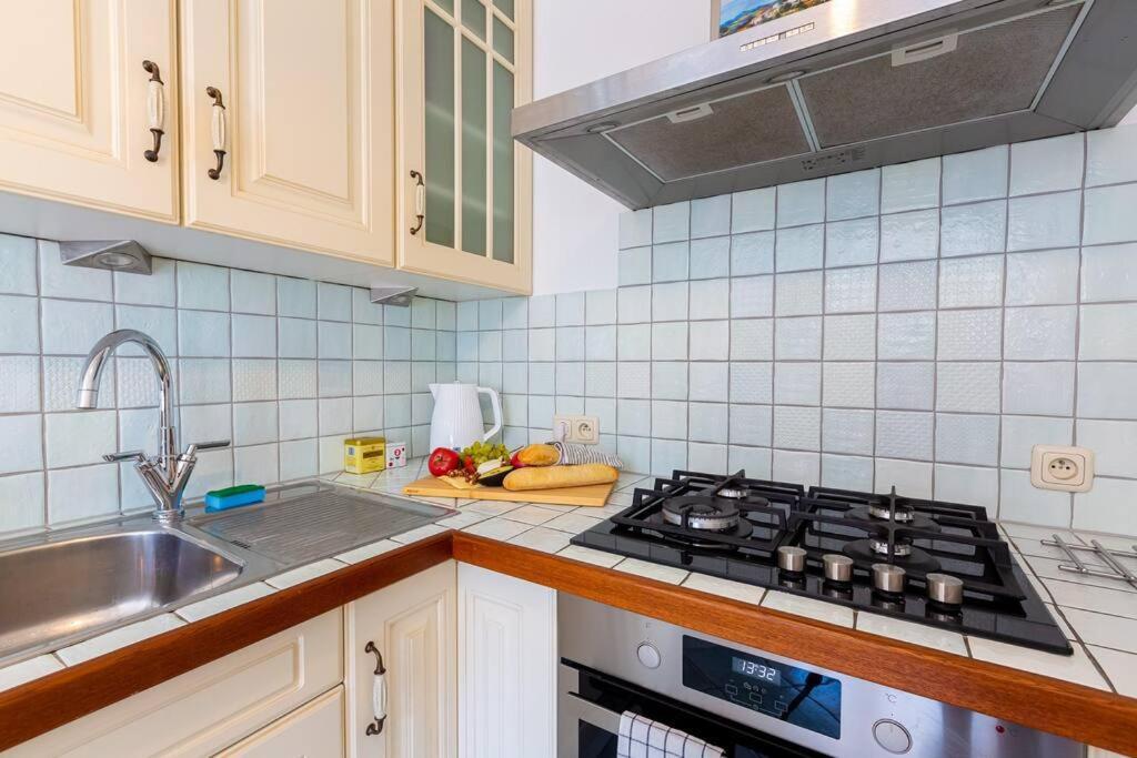 Апартаменти Cozy, Bright, Comfy Studio Next To The Old Town. Варшава Екстер'єр фото